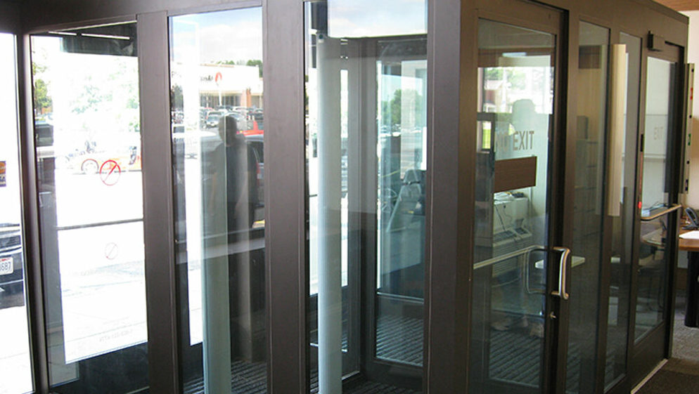 Building entrance man trap security doors
