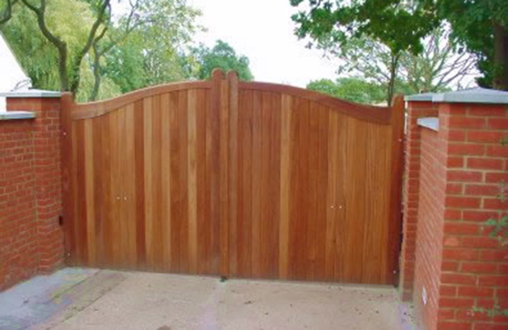 Automatic Wooden Gates