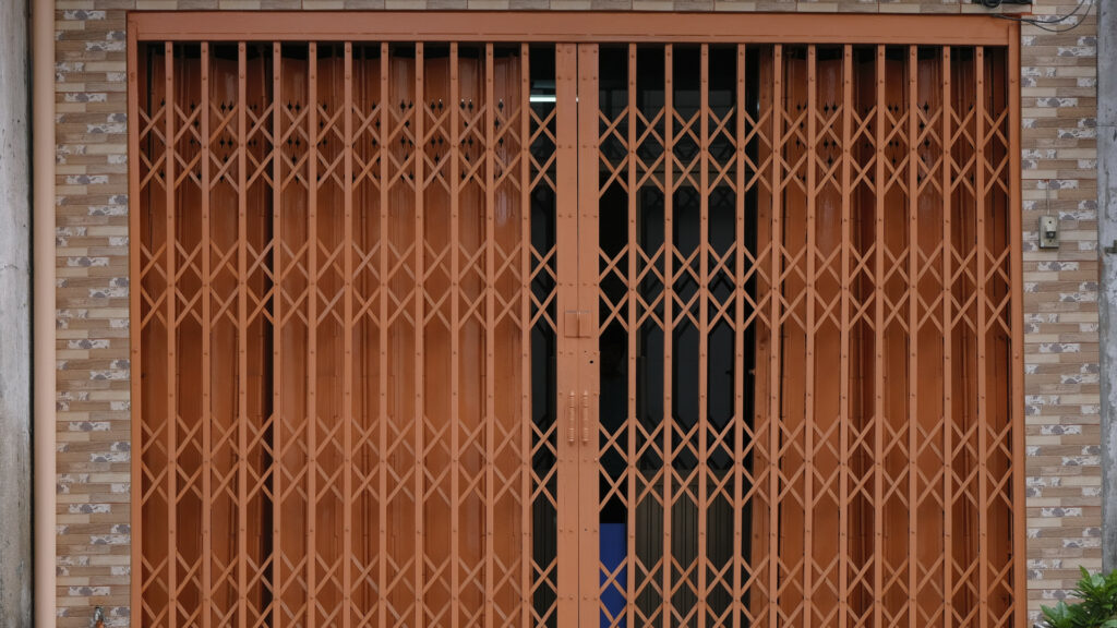 Internal entrance grille