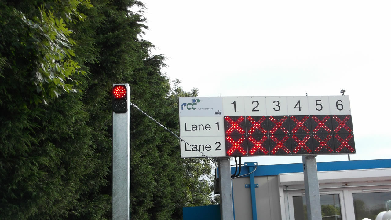 Lane control traffic management system
